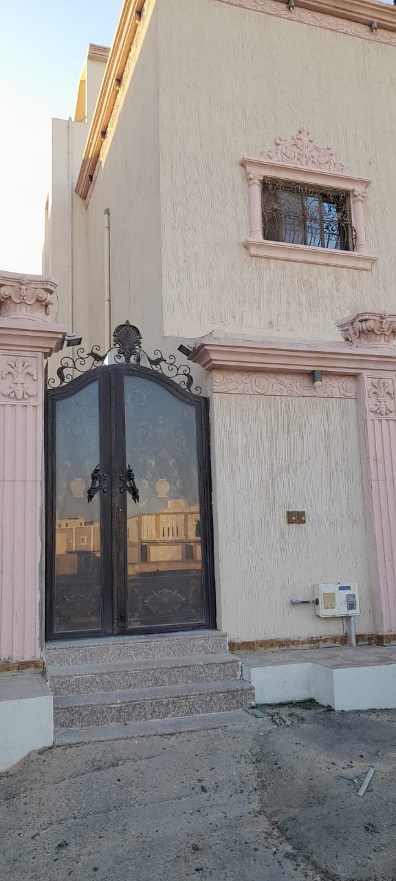 شقه للإيجار في حي الحمرا